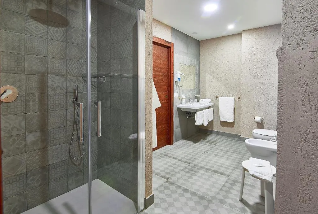 Room, Hotel Del Sole, Naples