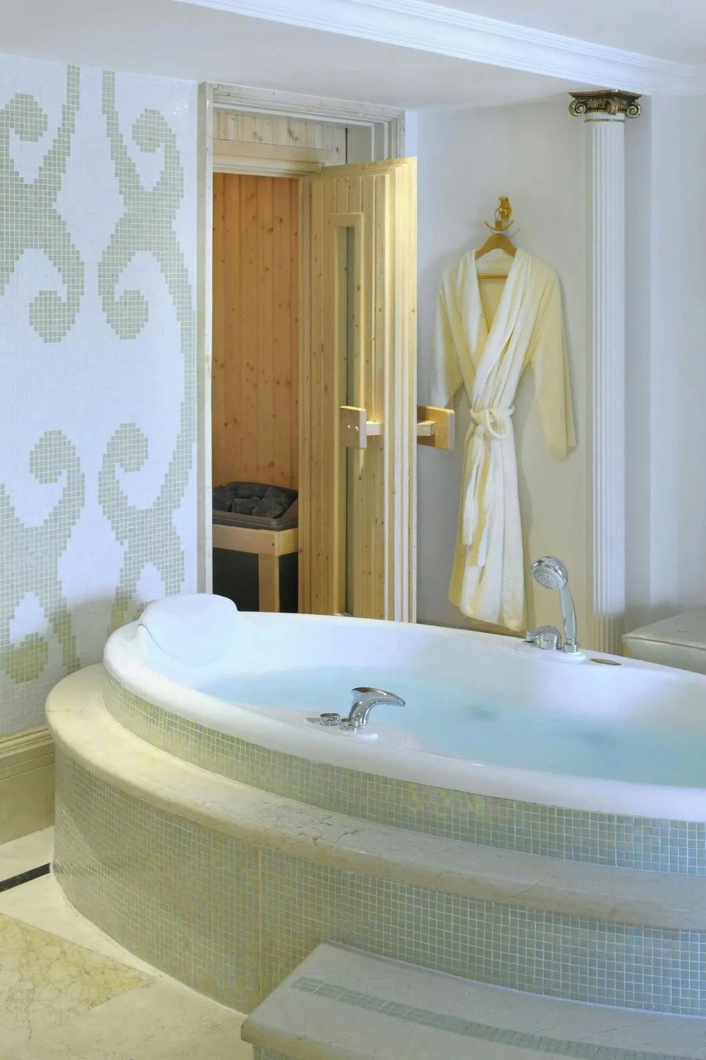 SUITE EXECUTIVE KING BED Room, Cairo Marriott hotel & Omar Khayyam Casino, Cairo