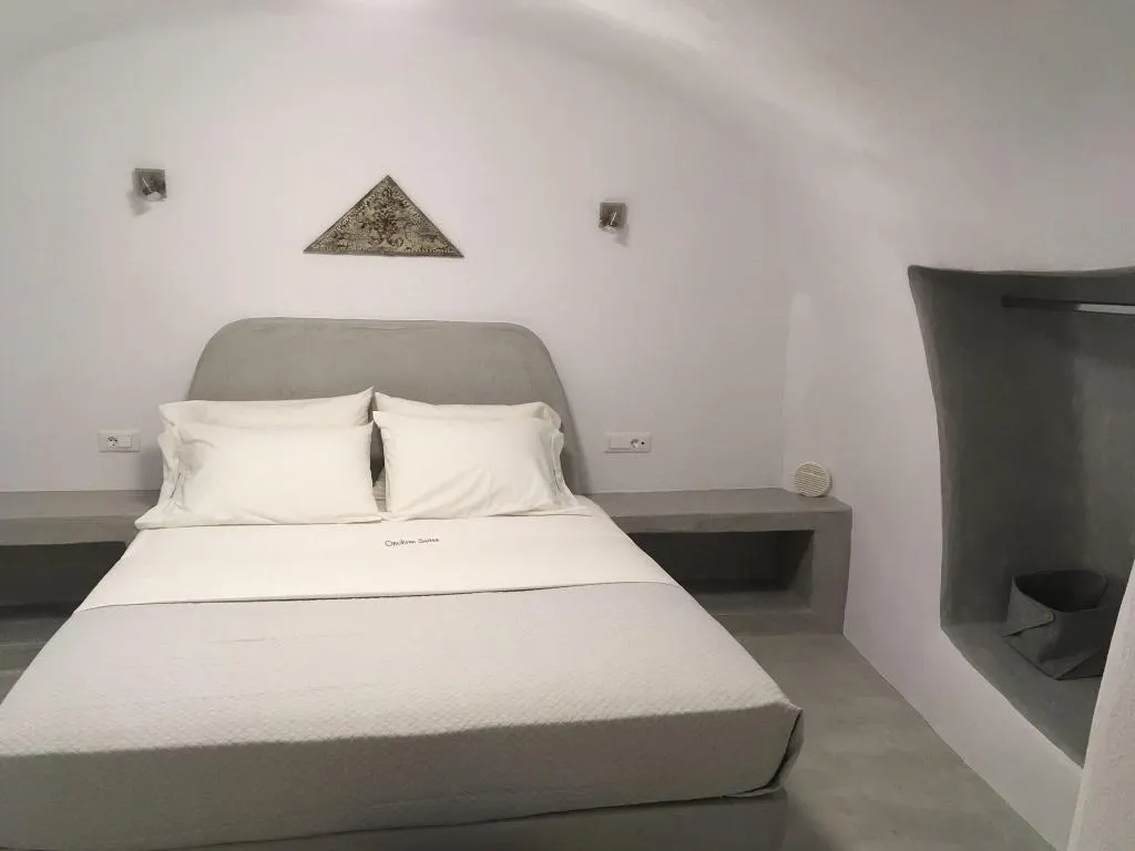 Room, Theodora Suites - Adults Only, Santorini