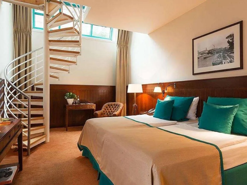 Room, Ameron Abion Spreebogen Waterside, Berlin