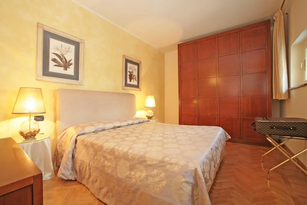 APARTMENT THREE BEDROOMS Room, Residence Palazzo Gamba, Florence