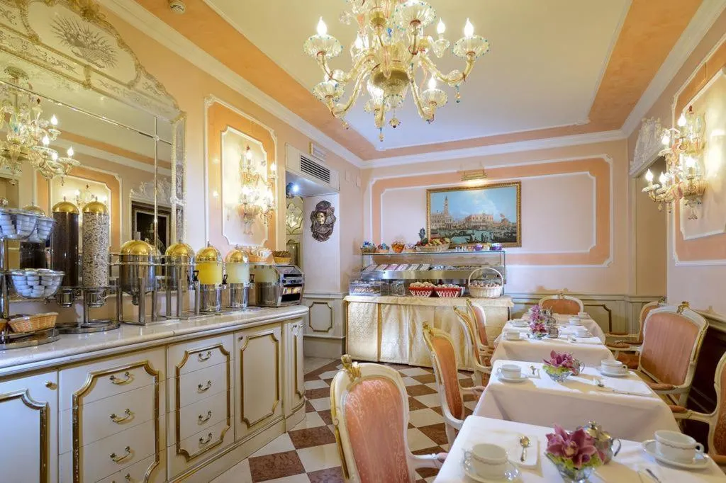 Restaurant, Canaletto, Venice