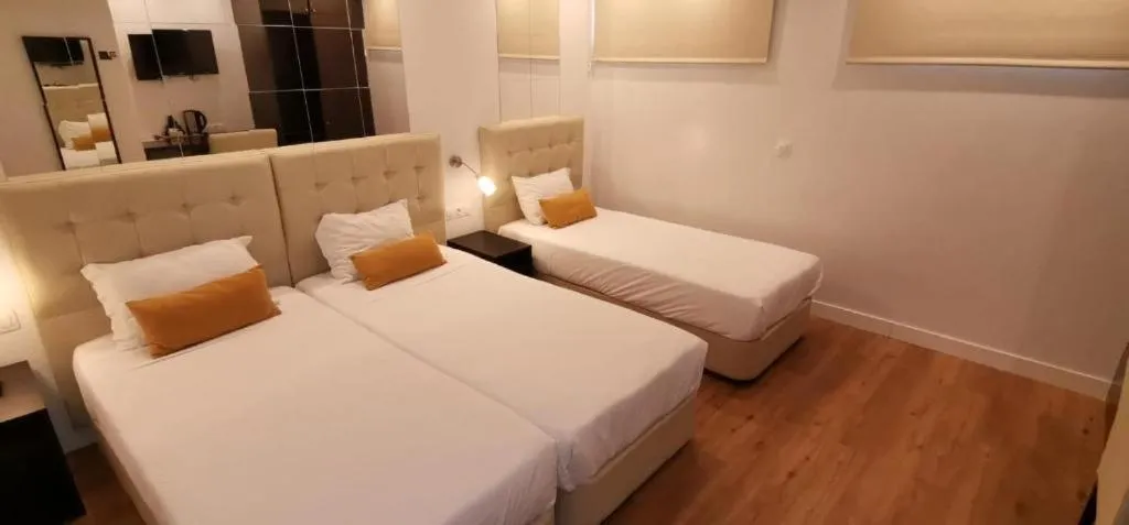 TRIPLE ECONOMY Room, Lisbon City Apartments & Suites by City Hotels, Lisbon