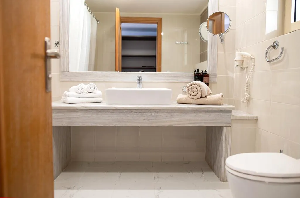 Double or Twin SEA VIEW Room, Grand Blue Beach Hotel, Kos
