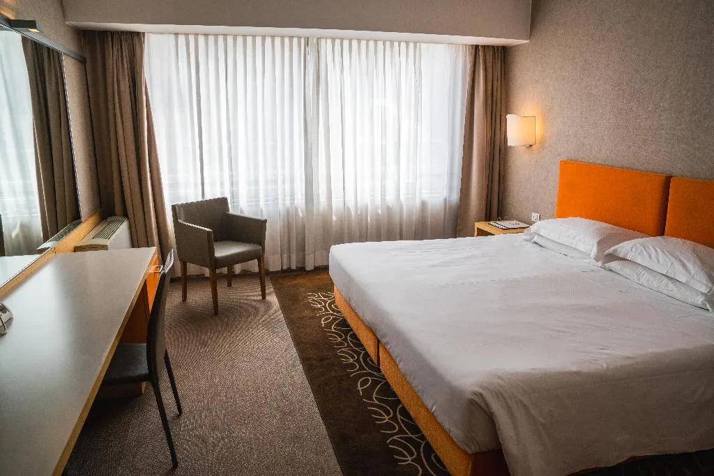 DOUBLE QUEEN SIZE BED Room, Hotel Blaise & Francis, Milan