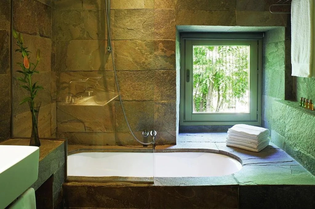 Room, Neri, Barcelona