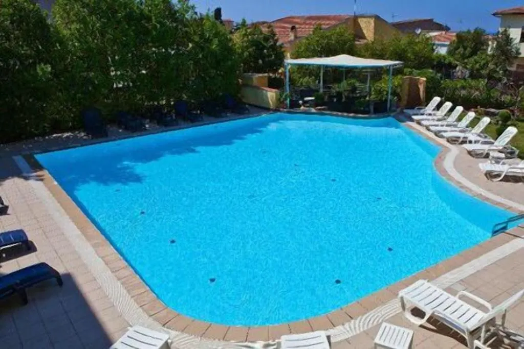 Pool, Ariadimari, Alghero