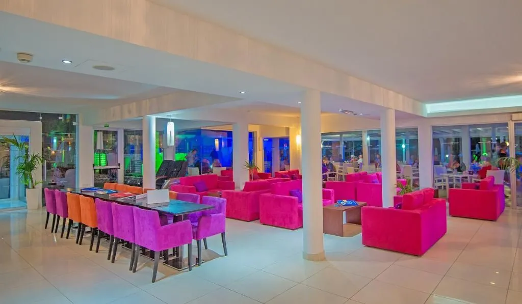 Lobby, Marlita Beach Hotel Apartments, Cyprus