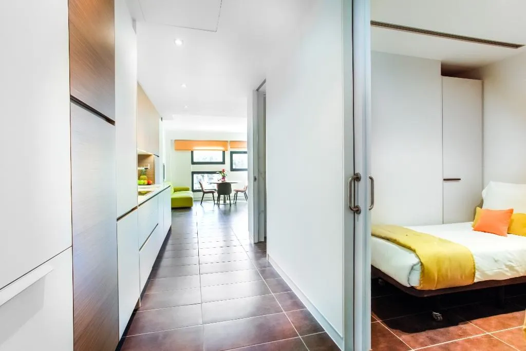APARTMENT DUPLEX Room, Cosmo Apartments Sants, Barcelona