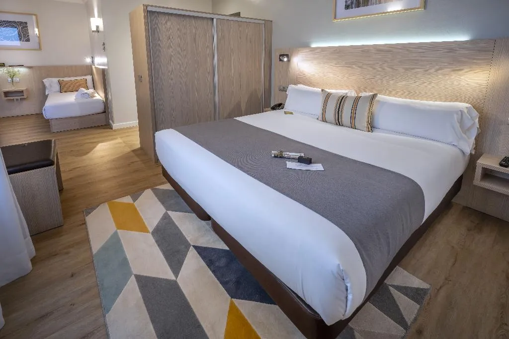 TRIPLE STANDARD Room, Serhs Rivoli Rambla, Barcelona