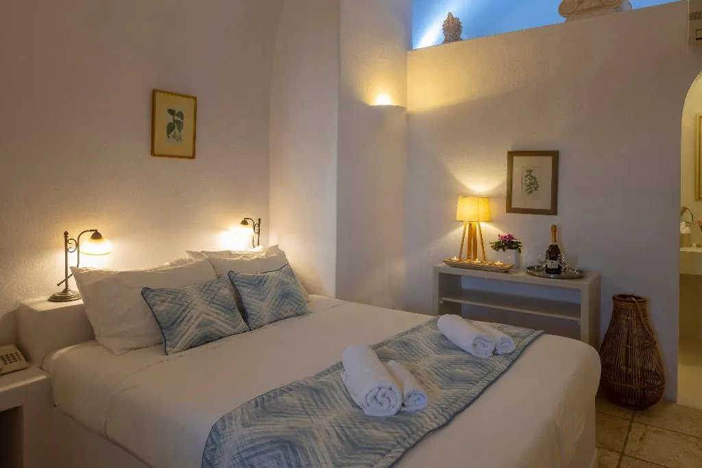 Double or Twin STANDARD Room, Aria Lito Mansion, Santorini