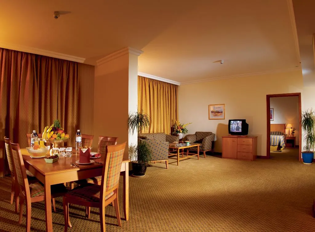 SUITE PREMIUM Room, Swiss Belhotel Sharjah, Dubai