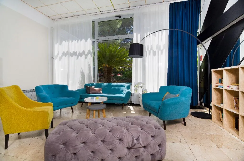 Lobby, Hvar, Split