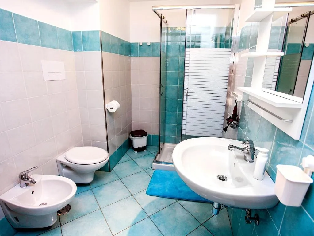 Room, B&B La Grotta Marina, Naples
