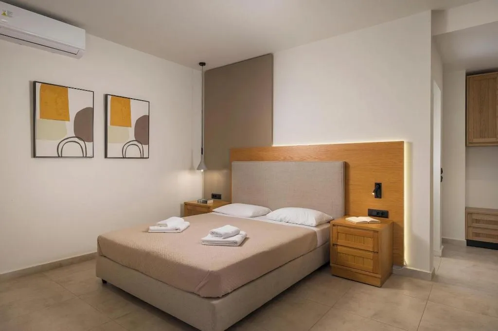Room, Petritos Rooms And Studios, Crete