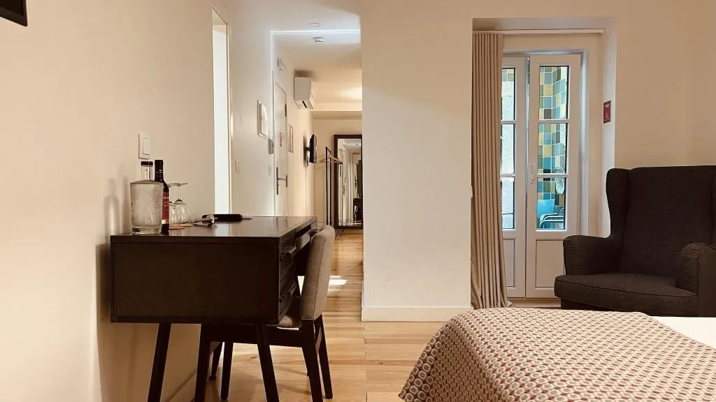 FAMILY ROOM INNER Room, Monte Belvedere Hotel By Shiadu, Lisbon