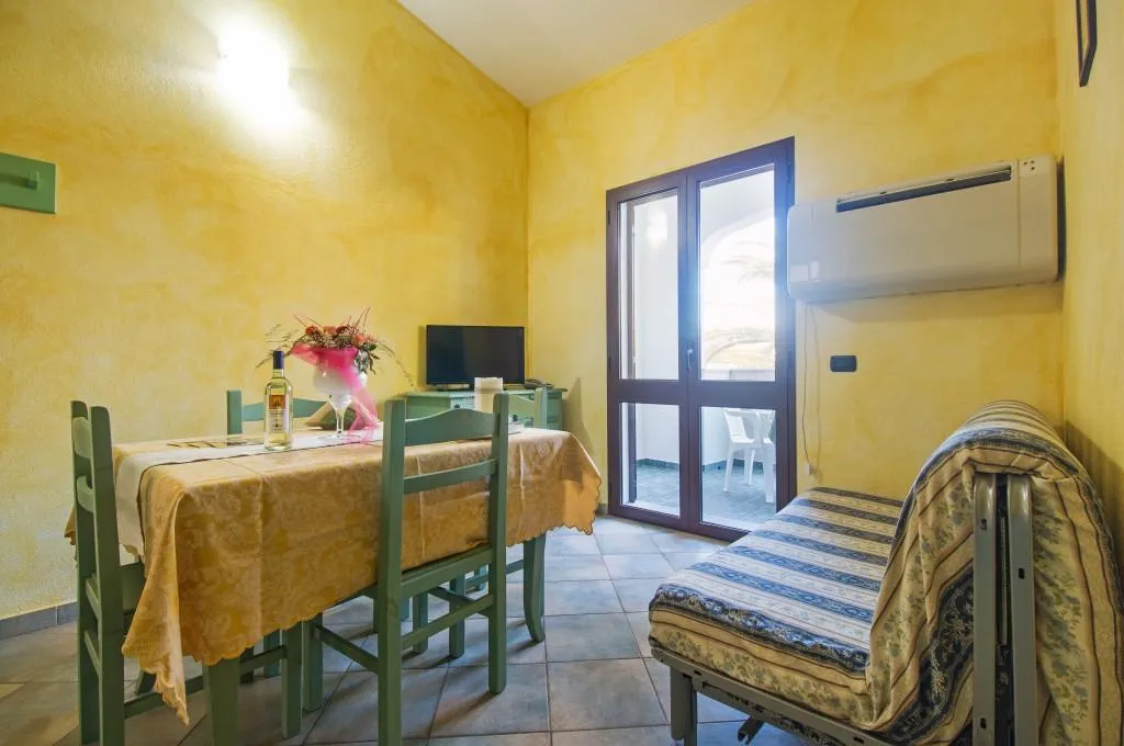 APARTMENT THREE BEDROOMS Room, Residence Club Gli Ontani, Olbia