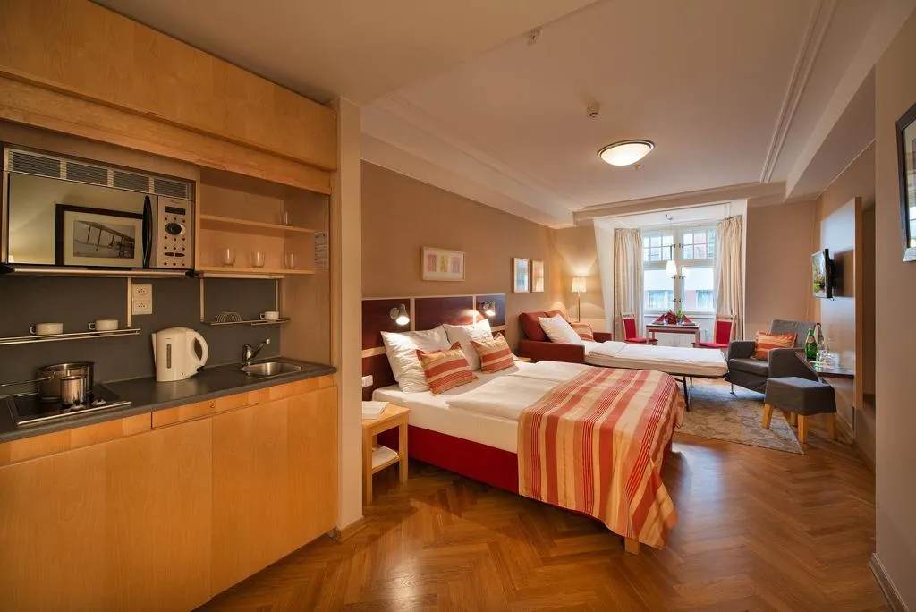 STUDIO CAPACITY 4 Room, EA Hotel Julis, Prague