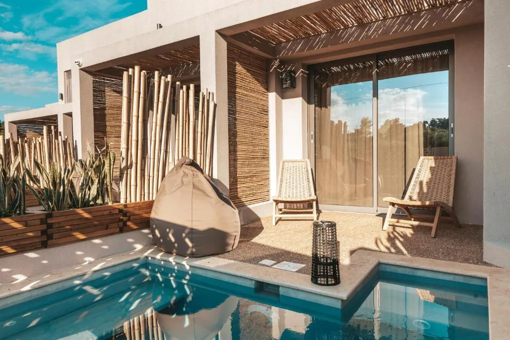 SUITE WITH PRIVATE POOL Room, Amoessa Boutique, Halkidiki