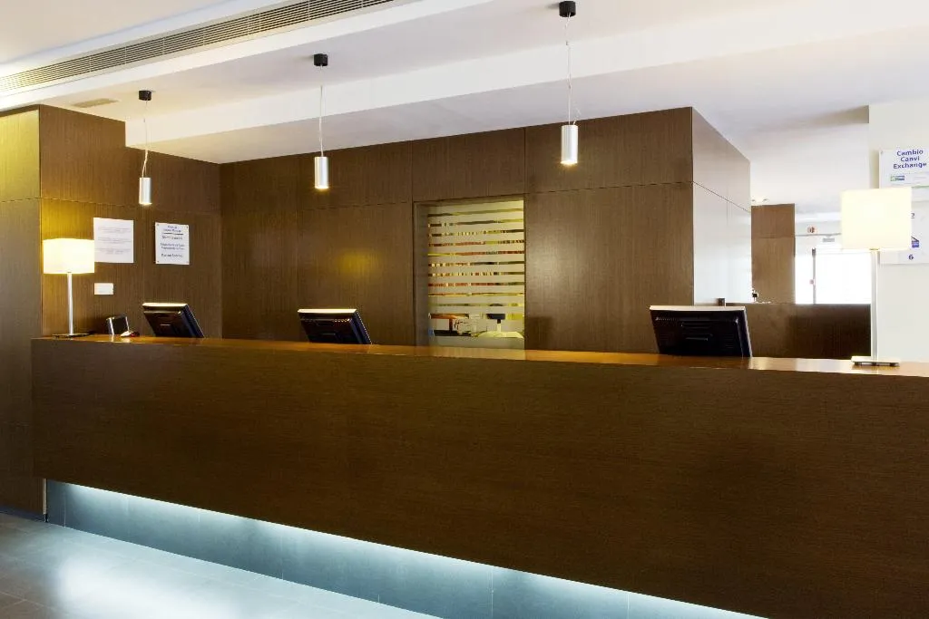 Lobby, Holiday Inn Express Barcelona City 22@, Barcelona