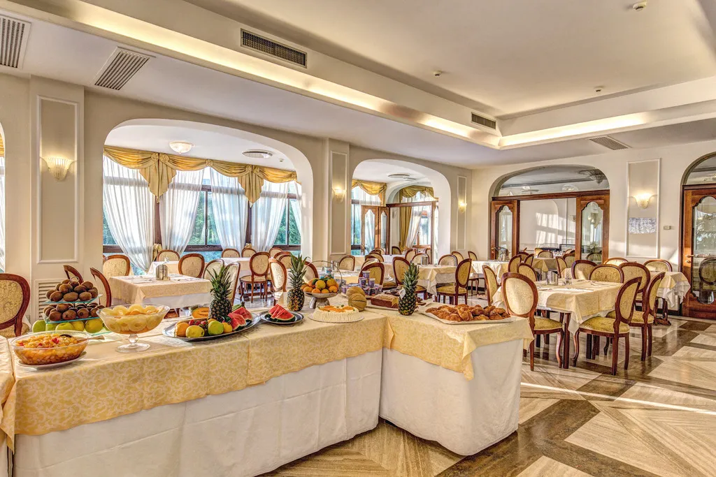 Restaurant, Villa Romita, Naples