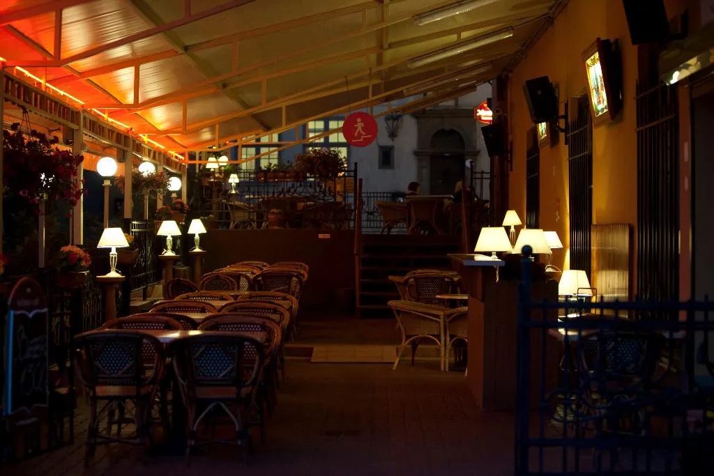 Terrace, Monte Kristo, Riga