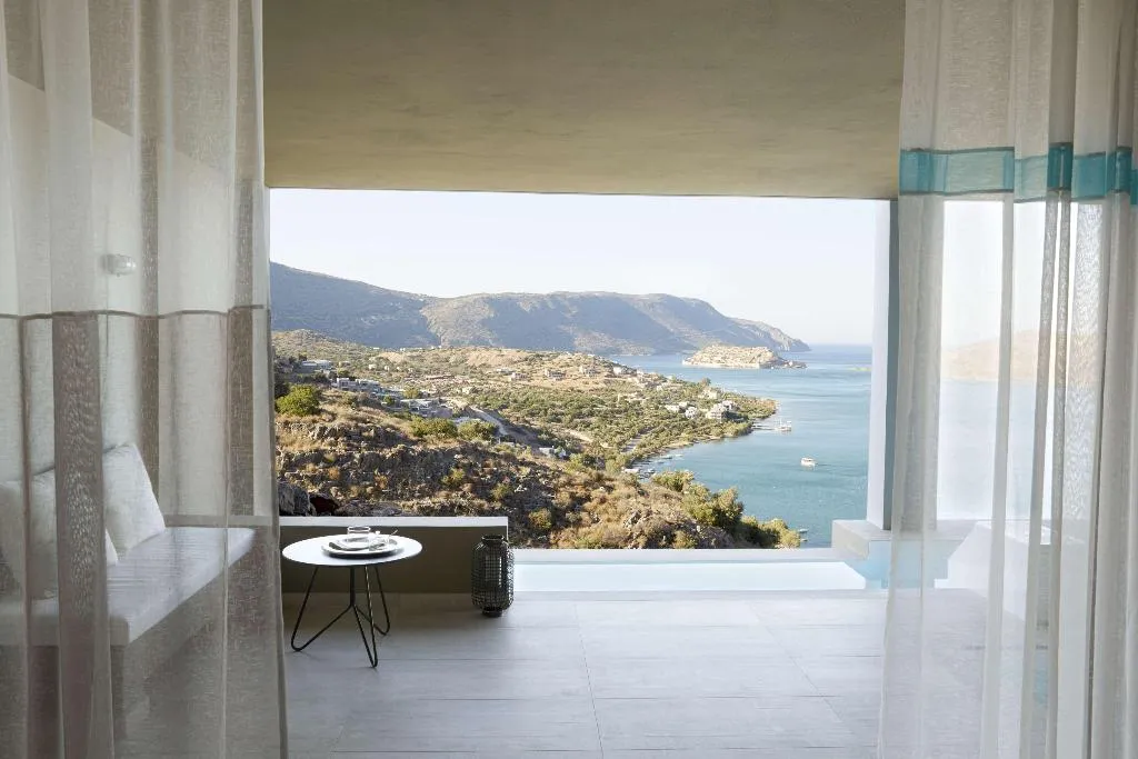 SUITE WITH PRIVATE POOL Room, Domes Aulus Elounda, Curio Collection by Hilton, Crete