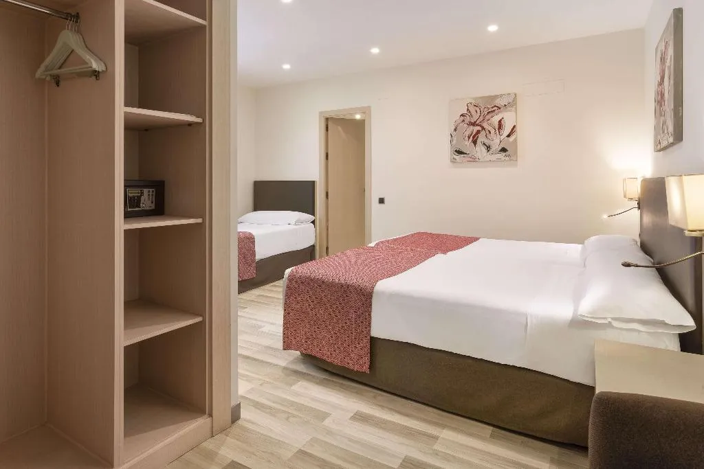Room, Catalonia Hispalis, Seville