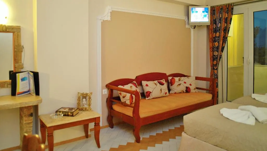STUDIO CAPACITY 3 Room, Camelot Royal Beds by Estia, Crete