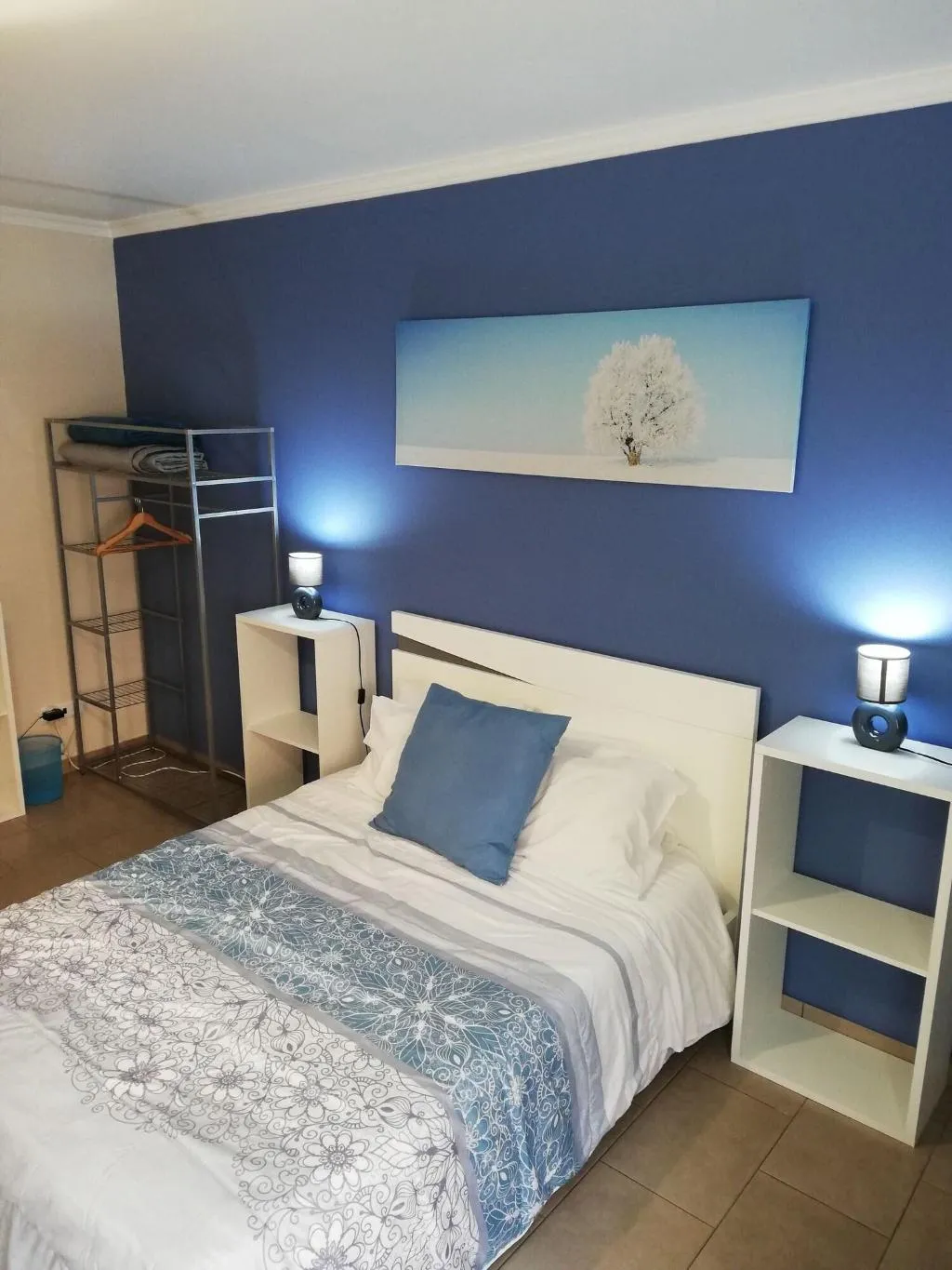 Room, Fx Pena, Madeira