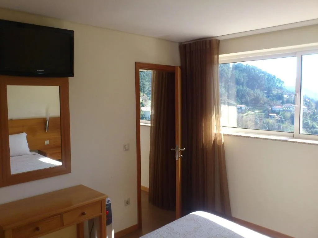 Room, Hotel Lagoa Azul do Gerês, Porto