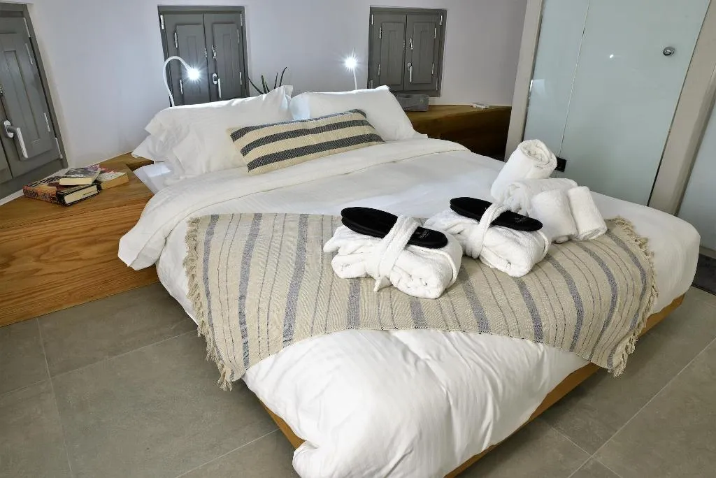 Room, Horizon Mills Villas & Suites, Santorini