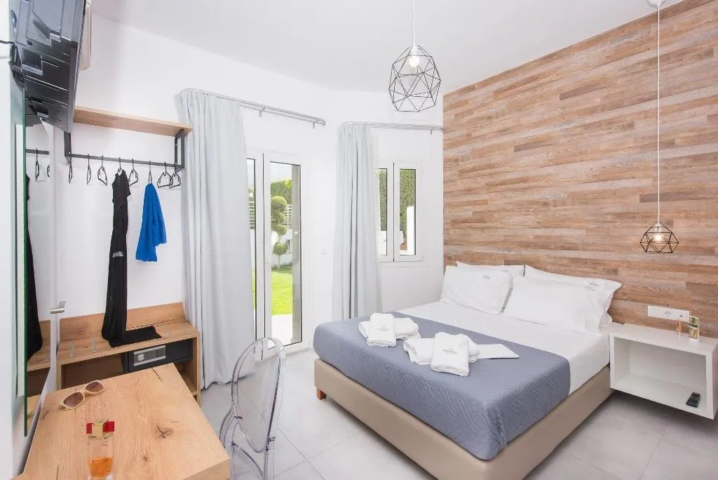 Room, Ria, Crete