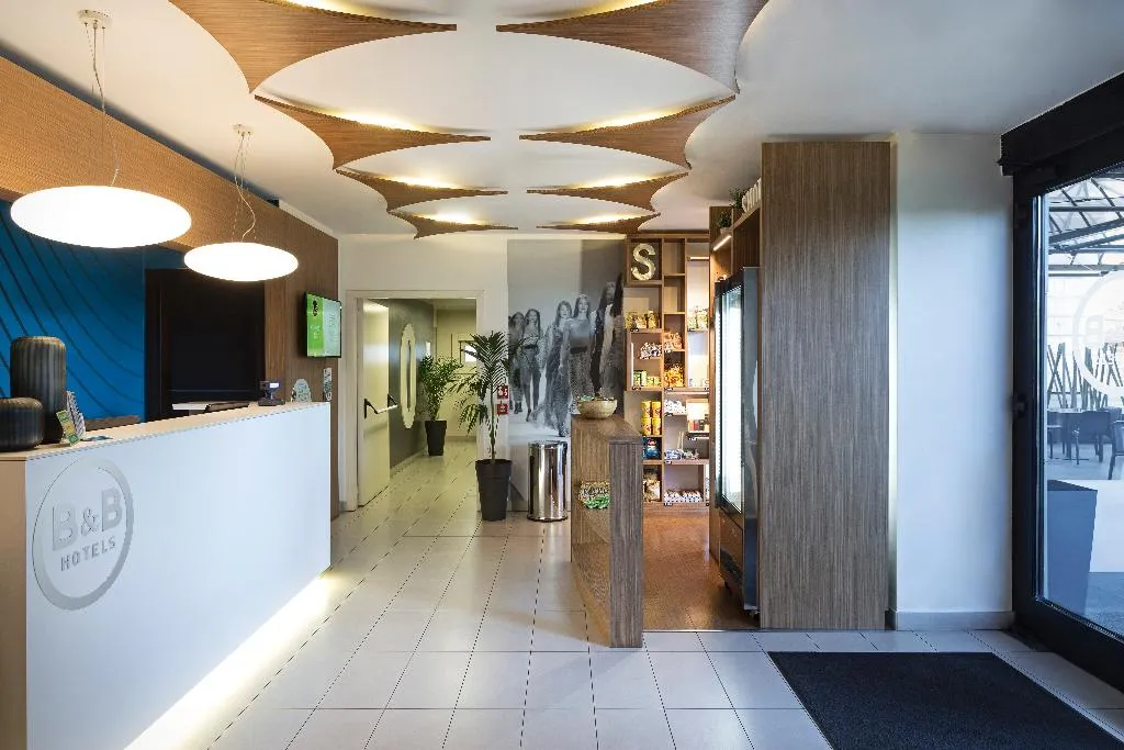 Lobby, B&B Hotel Milano Cenisio Garibaldi, Milan