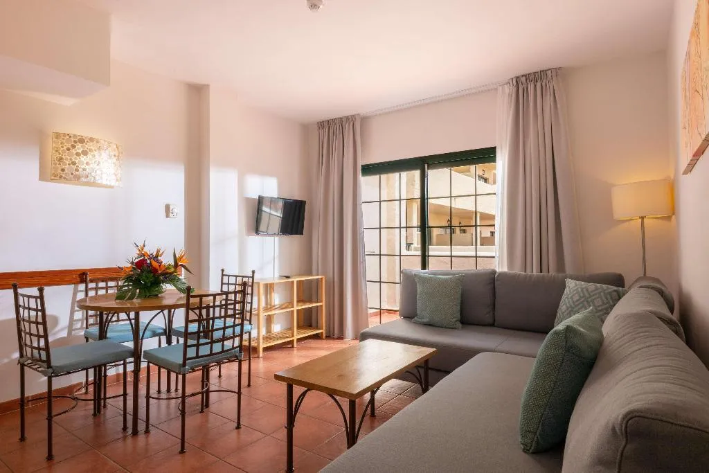 Room, GF Isabel, Tenerife