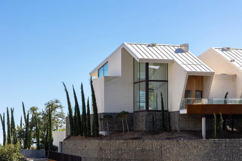 VILLA FOUR BEDROOMS WITH MORE THAN THREE BATHROOMS Room, Leiro Residences - Preferred Hotels & Resorts, Costa Del Sol