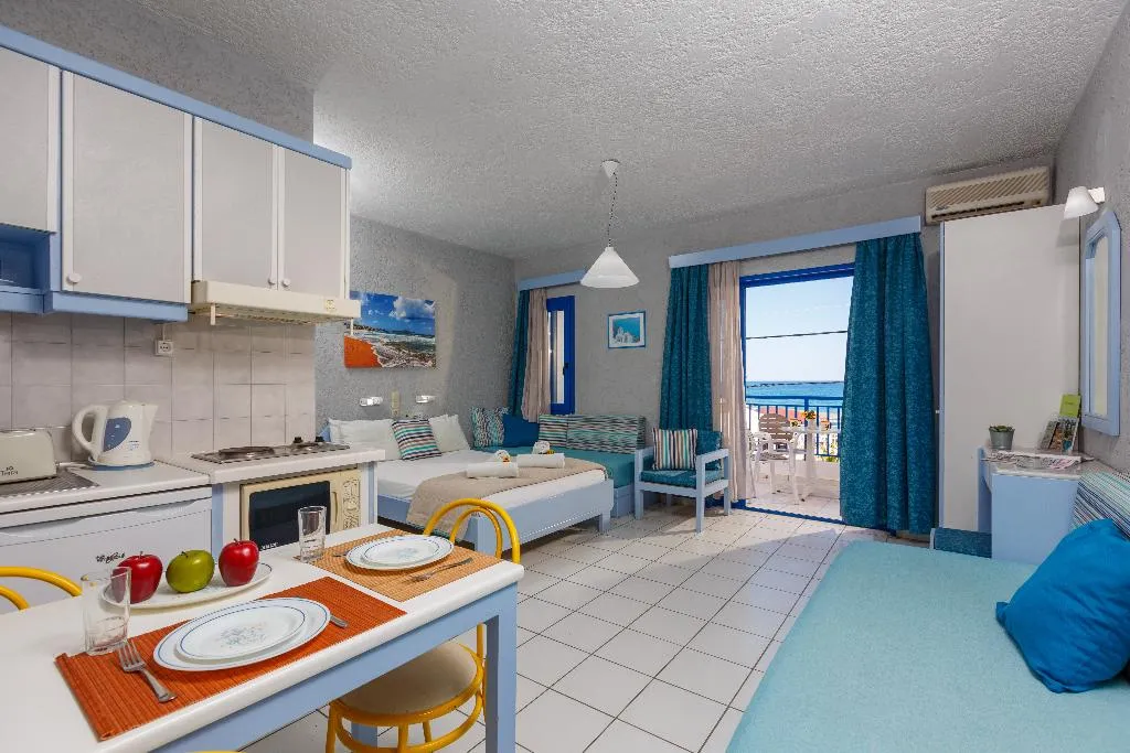STUDIO CAPACITY 4 Room, Latania Studios & Apartments, Crete