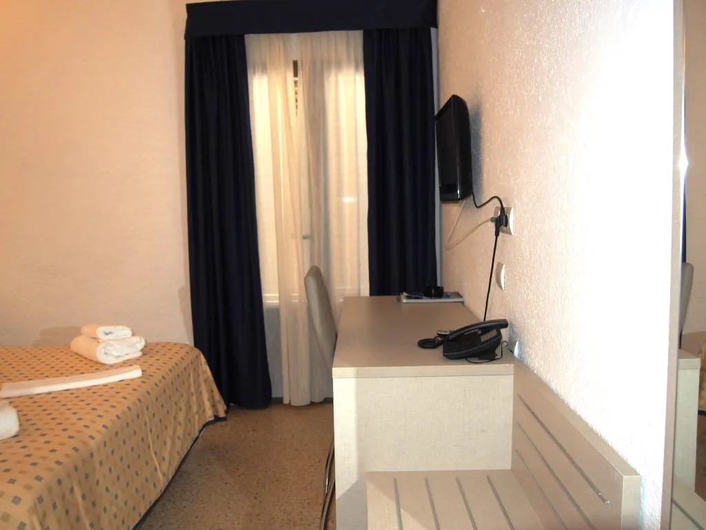 Double or Twin STANDARD Room, Rocabella, Ibiza