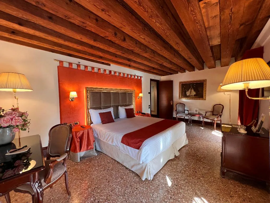 DOUBLE DELUXE Room, Ruzzini Palace, Venice