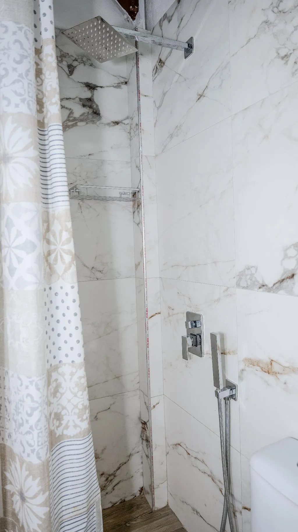 QUADRUPLE basement Room, Dolanit Hotels Vila E Drurit, Durres