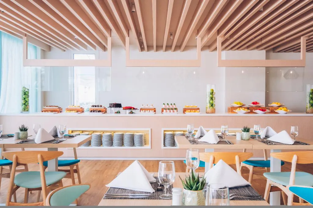 Restaurant, Iberostar Waves Alcudia Park, Majorca