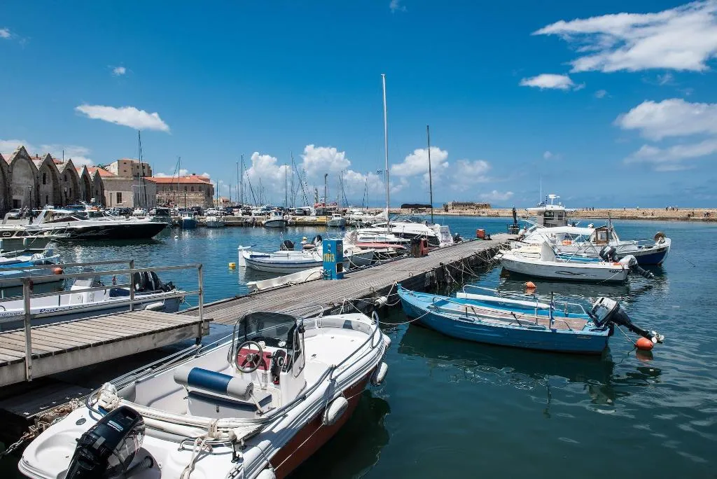Sports and Entertainment, Aisha Petite Suites, Crete