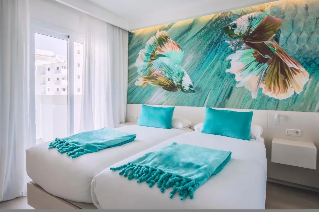 FAMILY ROOM POOL VIEW Room, Iberostar Waves Alcudia Park, Majorca