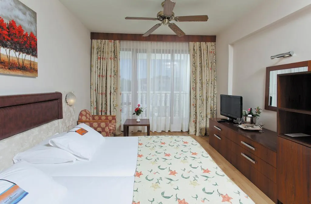 DOUBLE SINGLE USE LAND VIEW Room, Defne Garden, Antalya