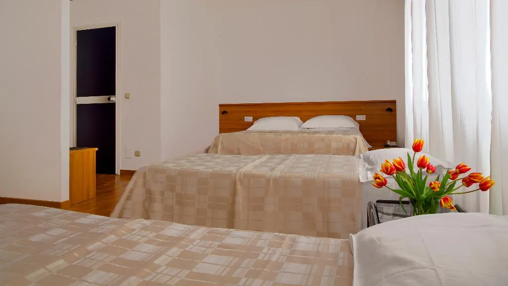 QUADRUPLE STANDARD Room, Mistral 2 Hotel, Cagliari