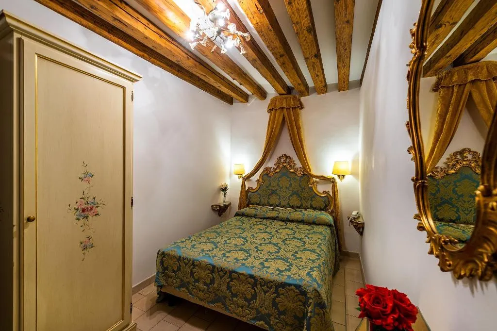 Room, Hotel Al Vagon, Venice