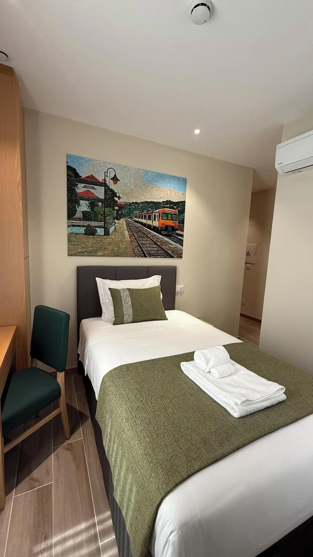 Room, Oporto Station Hostel & Rooms, Porto