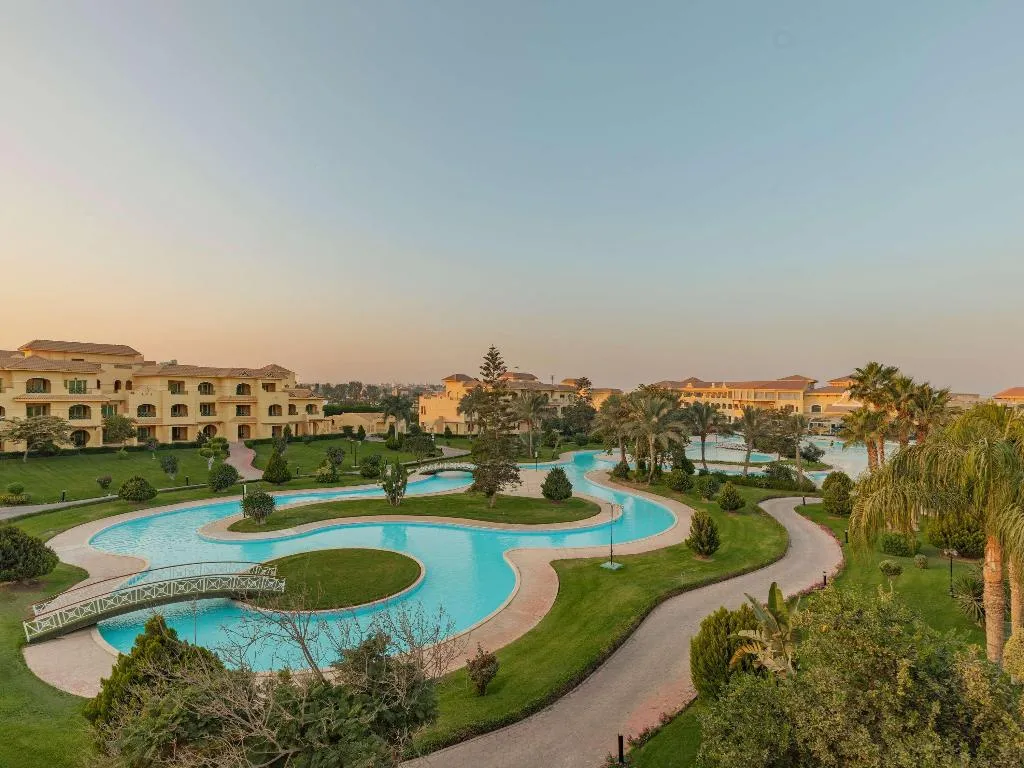 DOUBLE PREMIER WITH VIEWS Room, Movenpick Cairo Media City, Cairo