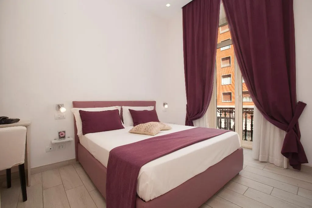 DOUBLE SUPERIOR Room, Suite Dei Catalani, Naples