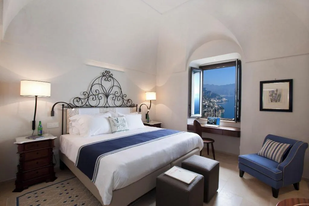 DOUBLE DELUXE Room, Monastero Santa Rosa Hotel & Spa, Naples